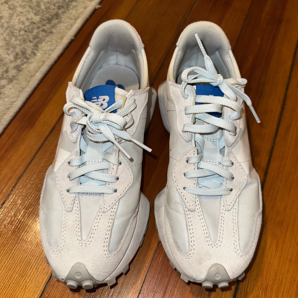 New Balance 327